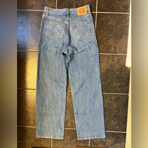 Levi’s high waisted straight - Picture 6 of 6